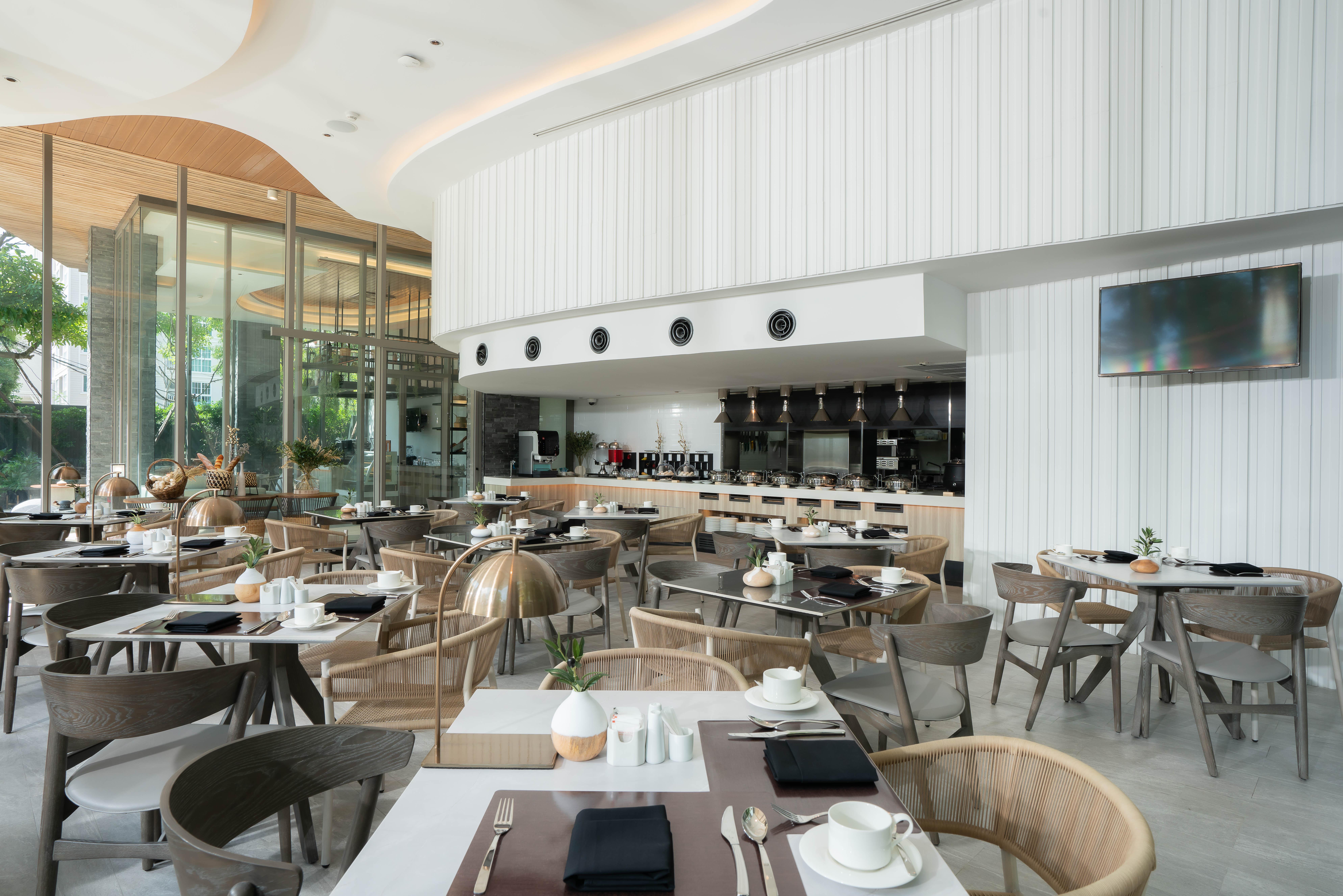 Best Western Premier Bayphere Pattaya - SHA Extra Plus Na Chom Thian Exterior foto The restaurant