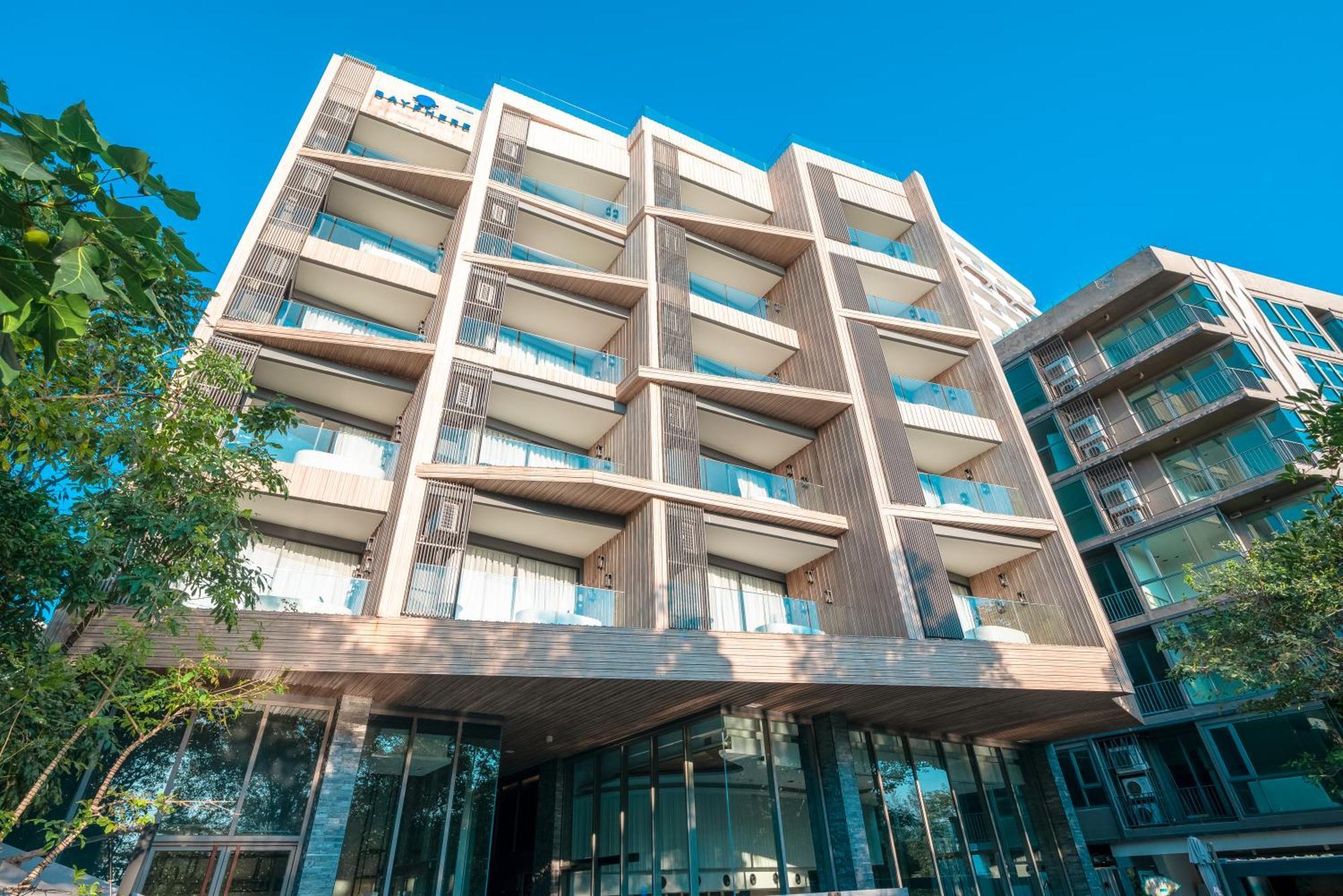 Best Western Premier Bayphere Pattaya - SHA Extra Plus Na Chom Thian Exterior foto The Riverbank Centre